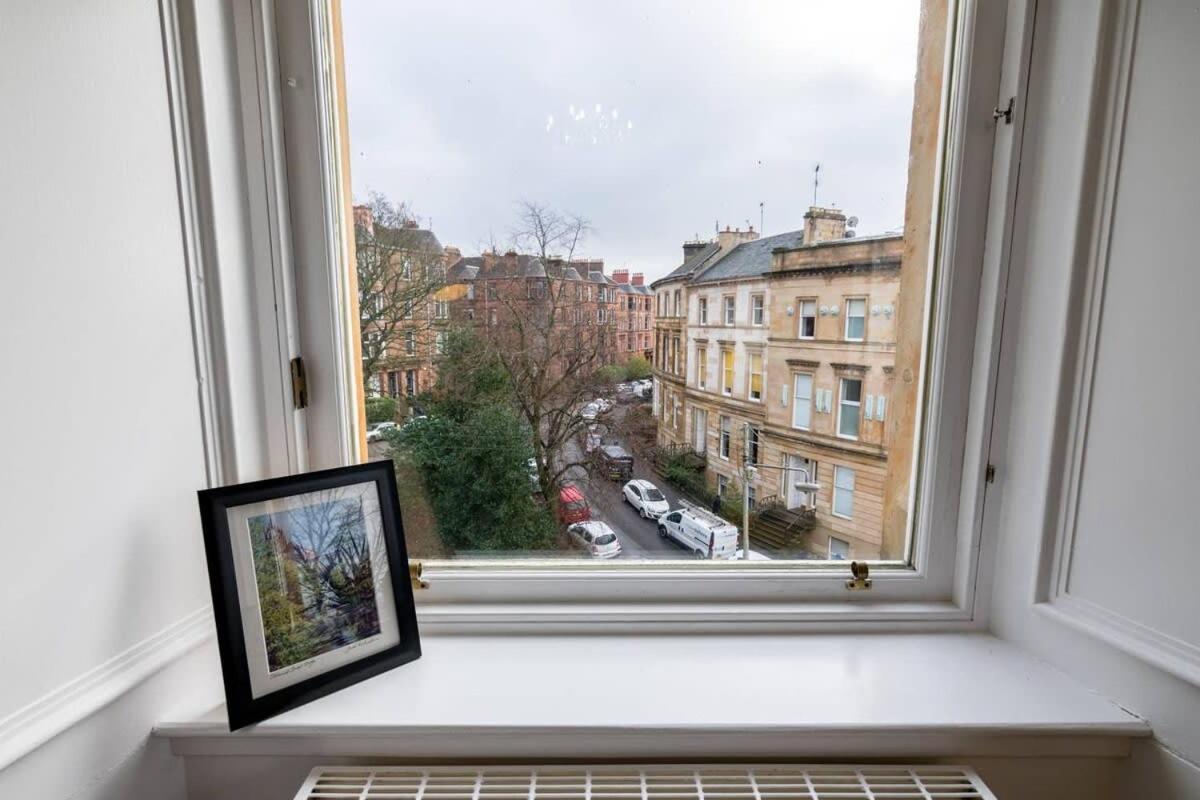 Bright And Airy Apartment Glasgow Exteriér fotografie